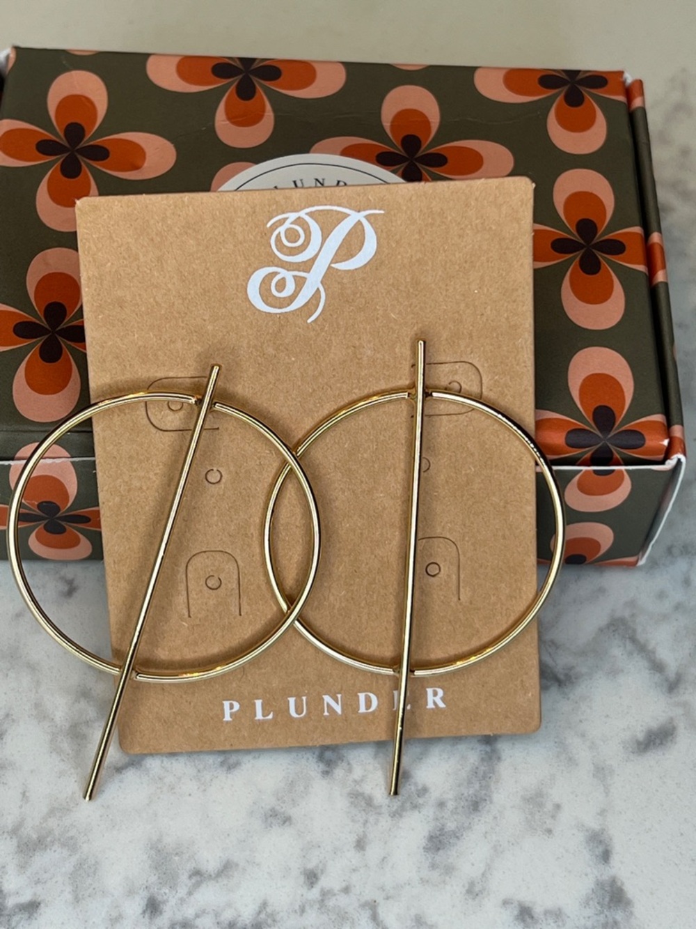 Plunder Gold Circle Hoop Earrings with Vertical Bar